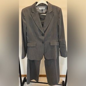 Gray Tahari Arthur S Levine pant suit.